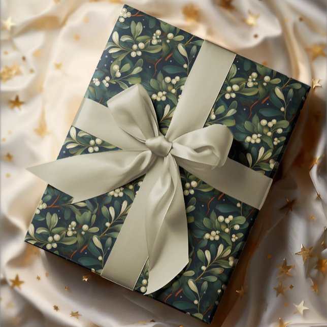 Papier Cadeau Sombre Moody American Mistletoe hiver (Elegant Dark and Moody American Mistletoe Winter Holiday Christmas Wrapping Paper)