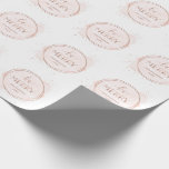 Papier Cadeau Soyez Joyeux | Faux Rose Gold et Blush Christmas<br><div class="desc">Ce papier d'emballage festif et branché de Noël contient les mots "Be Merry" en or rose faux,  typographie moderne et script,  avec deux cercles géométriques et des éclaboussures assortis. L'aquarelle abstraite rose pâle subtile orne le cercle.</div>