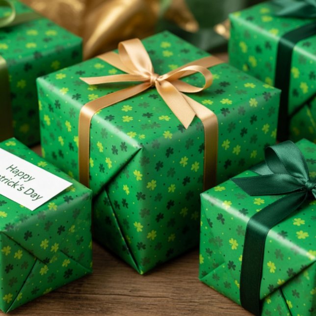 Papier Cadeau St. Patrick’s Day Shamrock Wrapping Paper (Créateur téléchargé)
