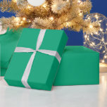 Papier Cadeau St Patrick's Day Couleur personnalisée verte Plain<br><div class="desc">Conçu avec un arrière - plan couleur crème et solide. Vous pouvez changer à n'importe quelle couleur arrière - plan comme vous le souhaitez. Idéal pour la St Patrick's Day,  anniversaires,  fêtes ou toute fête ou événement !</div>