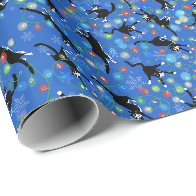 Papier Cadeau Tangles de chats amusants dans les lumières de Noë (Coin rond)