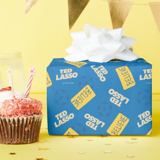 Papier Cadeau Ted Lasso Motif de football (Fête d'anniversaire)