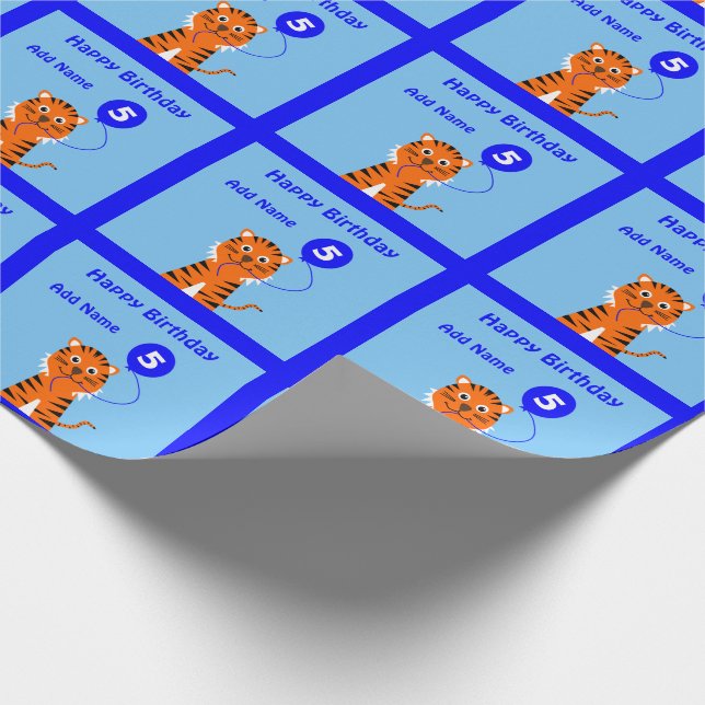 Papier Cadeau tigre de 5e anniversaire nom personnalisé bleu (Coin)
