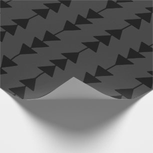 Papier Cadeau Triangles à pendage noir moderne et élégant sur fu