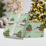 Papier Cadeau Tricolore Papillon Cute Dog By A Christmas Tree<br><div class="desc">Illustration originale de Destei d'une robe tricolore couleur Papillon race dog. Le chien est debout près d'un sapin de Noël festif orné d'ornements rouges et jaunes, d'une guirlande de perles blanches et d'une étoile jaune posée sur le sommet de l'arbre. Il y a aussi deux cadeaux emballés par l'arbre et...</div>