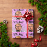 PAPIER CADEAU ULTRA MAGA TRUMP CHRISTMAS KISS<br><div class="desc">TRUMP KISS PARTIES SCINTILLANT ROSE ULTRA MAGA PAPIER À REPASSER</div>