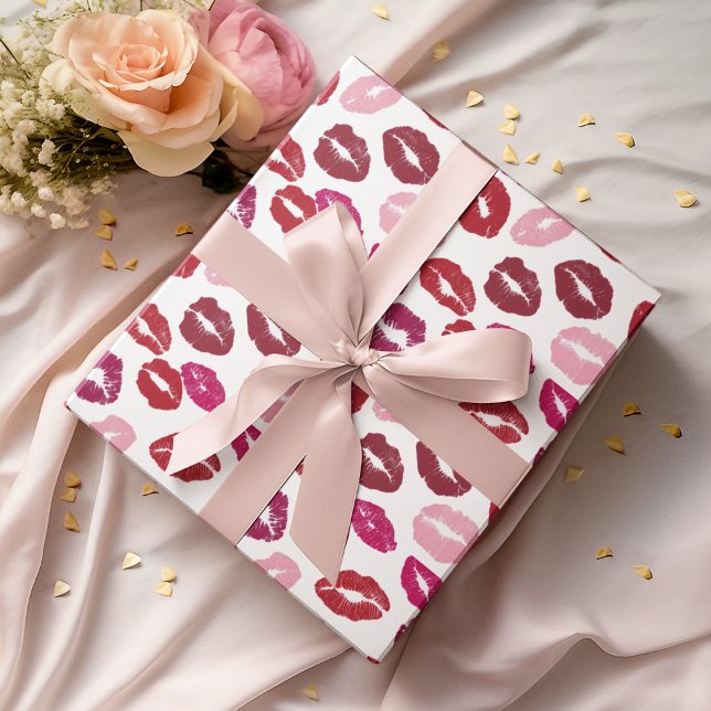 Papier Cadeau Valentine's Day Wrapping Paper | Kisses Pattern (Créateur téléchargé)