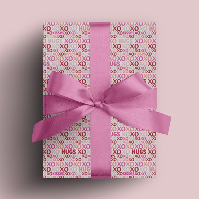 Papier Cadeau XOXO Embrasages et baisers rose rouge Galentine Pr (XOXO Hugs and Kisses Pink Red Galentine Present Wrapping Paper)