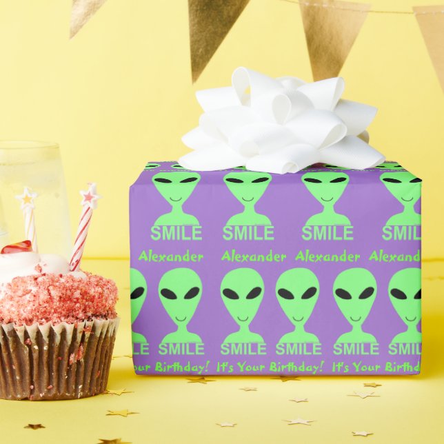 Papier Cadeau Z Sourire personnalisé Anniversaire heureux Alien (Fête d'anniversaire)