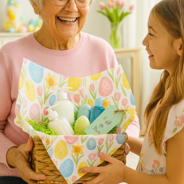 Papier de soie à motif tulipe Œufs de Pâques paste (Easter joy in full bloom Nana receives a pastel gift basket lined with our charming tissue paper.)