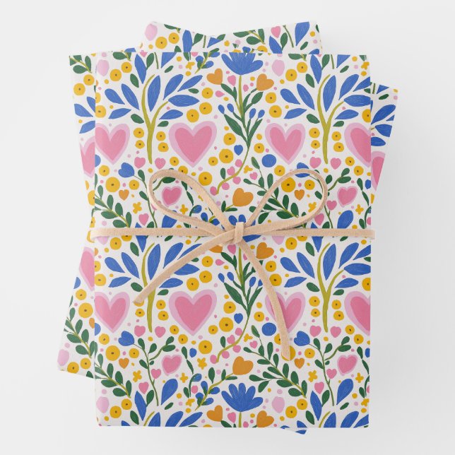 Papier d'enveloppement de coeur et de fleurs (En situation)