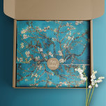 Papier Mousseline Branches florissantes d'amandiers Van Gogh<br><div class="desc">Ce papier de tissus d'art raffiné présente une reproduction de l'emblématique peinture à l'huile de Vincent van Gogh, Blossoming Almond Tree (1890), de la période post-impressionniste. Le chef-d'oeuvre de Van Gogh, réputé pour ses couleurs vives et ses coups de pinceau expressifs, recouvre chaque feuille de la beauté des branches d'amandiers...</div>