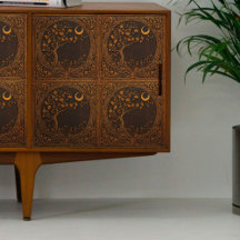 Découpage en bois autour des arbres