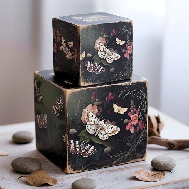 Papier Mousseline Decoupage Woodland Moth Illustration (Créateur téléchargé)