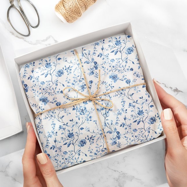 Papier Mousseline Elegant Blue & White Floral Toile Botanical (Elegant blue and white toile pattern design, adding an elegant touch to your gifts!)