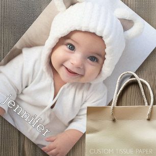 Papier Mousseline Grande photo verticale avec un texte minimal