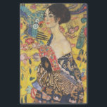 Papier Mousseline Gustav Klimt Lady With Fan Art Nouveau Painting<br><div class="desc">Dame Gustav Klimt avec peintre Art Nouveau Fan Ce demi-portrait d'une belle femme montre un arrière - plan jaune avec des ornements asiatiques, des oiseaux colorés et des fleurs de lotus. La dame porte une robe dans le style d'un kimono imprimé des motifs d'une robe de dragon chinoise. Belle peinture...</div>