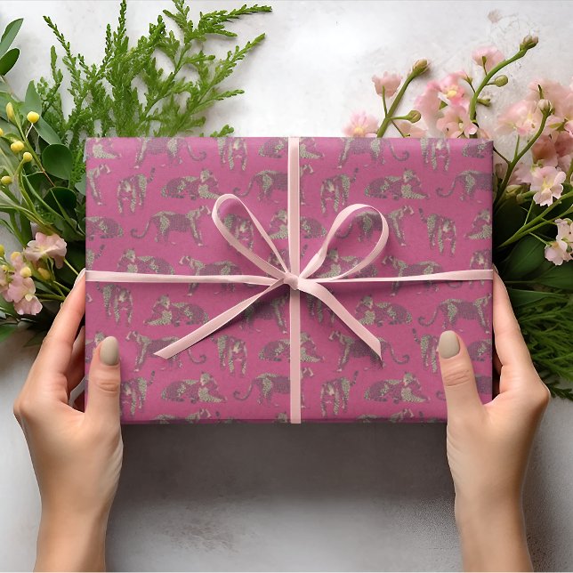 Papier Mousseline Léopard sauvage à motif rose (Créateur téléchargé)