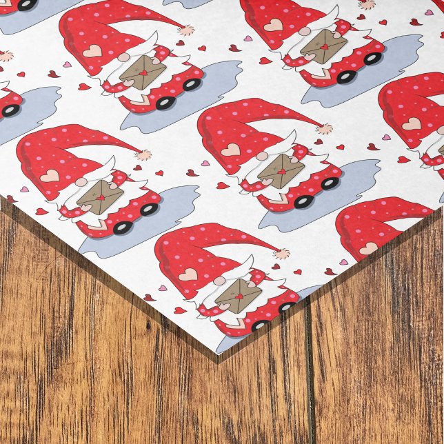 Papier Mousseline Motif gnome rouge avec papier de tissu cardiaque (Créateur téléchargé)