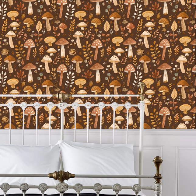 Papier Peint Cottagecore Champignons Brown (Cottagecore Brown Mushrooms Wallpaper behind a white metal bed frame. )