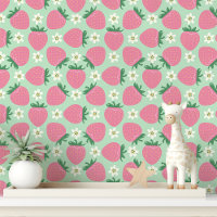 Fraises roses et fleurs sur fond vert menthe