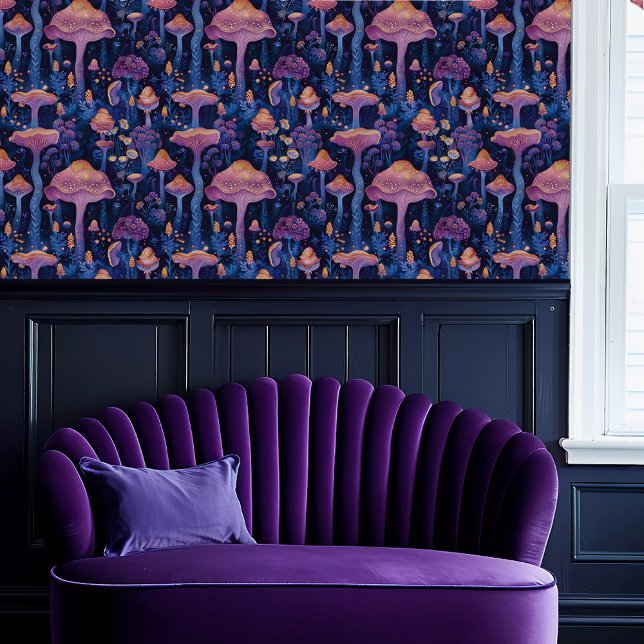 Papier Peint Fungus jaune violet bleu et blanc Fairycore (Fairycore Purple and Blue Whimsical Fungus Wallpaper above a purple scalloped sofa.)