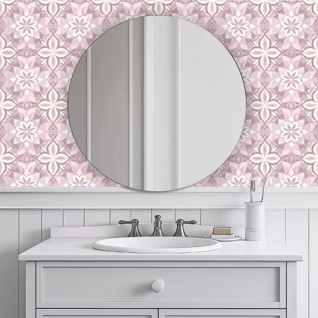 Papier Peint Géométrique Rose Monochrome (Monochromatic Pink Geometric Wallpaper in a white bathroom.)