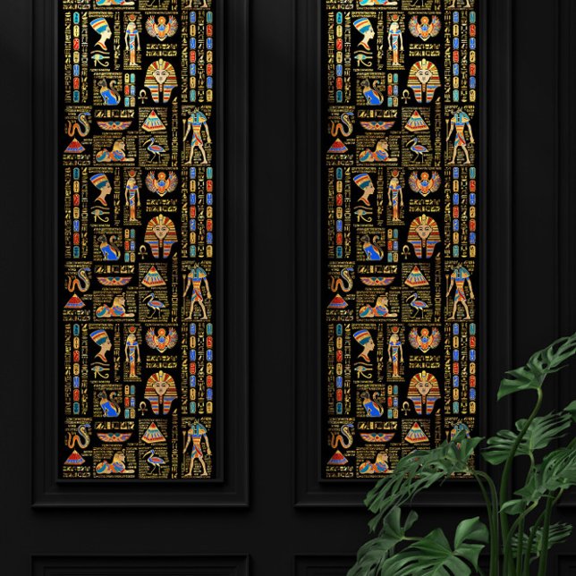 Papier Peint Hiéroglyphes et divinités égyptiennes sur le noir (Créateur téléchargé)