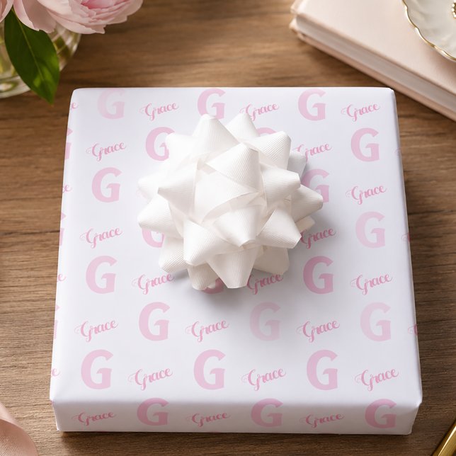 Papier personnalisé rose avec initiale du nom (Pink Monogram Wrapping Paper)