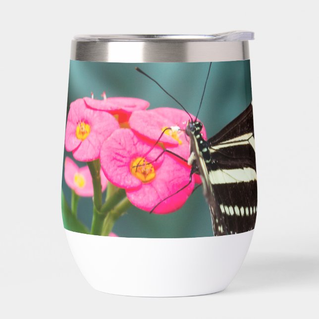 papillon coloré dans le jardin (Gauche)