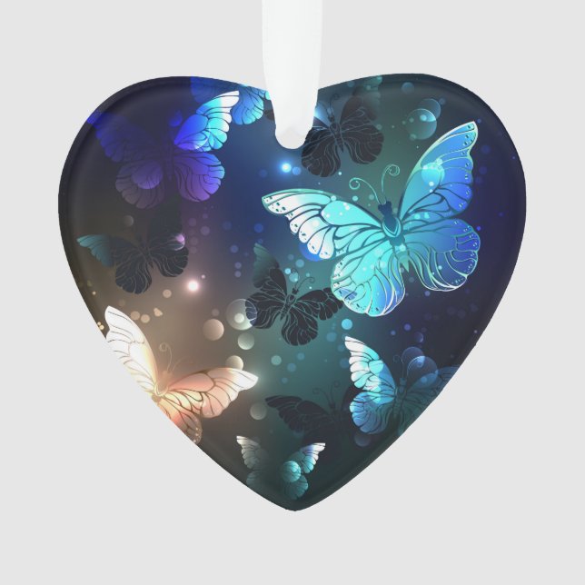 Papillon de nuit voltigeant (devant)