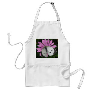 Papillon et tablier à fleurs roses