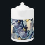 Papillon jaune orchidée violet<br><div class="desc">Aquarelle à papillon jaune violet à orchidées fleuries. Une belle aquarelle de fleurs d'orchidées et de papillons dans des tons plus neutres, comme le gris et le violet foncé, et aussi des couleurs plus vives, comme les couleurs jaune et orange.</div>