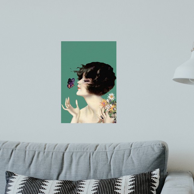 Papillon Lady Art Déco vintage Joli Fleurs (Art deco vintage lady holding bouquet daisey flowers with purple butterfly on mint green wall poster)