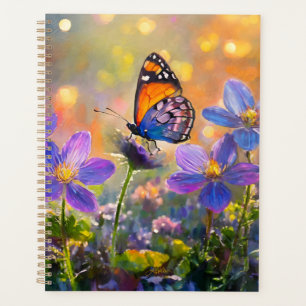 Papillon minuscule sur les Fleurs sauvages au leve