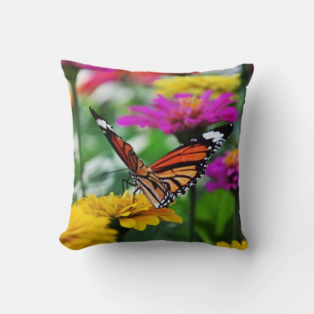 Papillon sur fleur - Coussin (Recto)