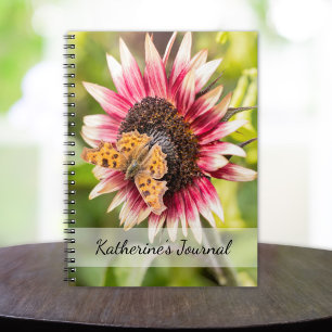 Papillon Sur Un Carnet De Nom Personnalisé De Tour
