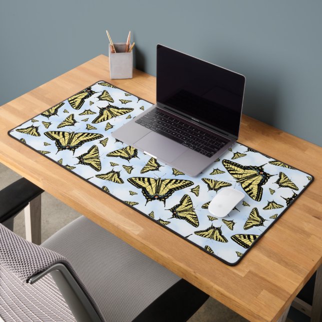 Papillon Swallowtail Jaune Nuages Bleus Ciel (Bureau 2)
