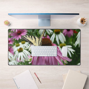 Papillon Tiger Swallowtail Sur Tapis De Bureau À C