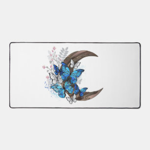 Papillons bleus sur croissant en bois