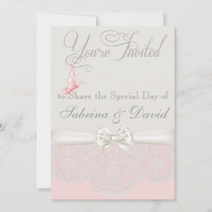 Papillons roses et ivoire et invitation à la dente