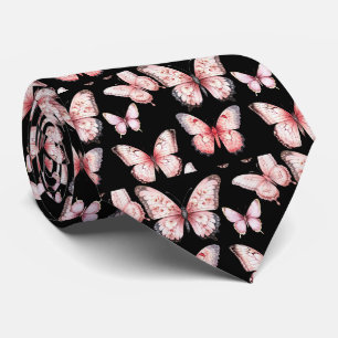Papillons roses sur cravate noire