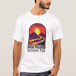 Parc national des volcans d'Hawaii T-Shirt Vintage<br><div class="desc">OEuvre vectorielle Hawaii Volcanoes dans un design de fenêtre. Le parc se trouve sur l'île d'Hawaii. Au coeur se trouvent les volcans actifs Kīlauea et Mauna Loa.</div>