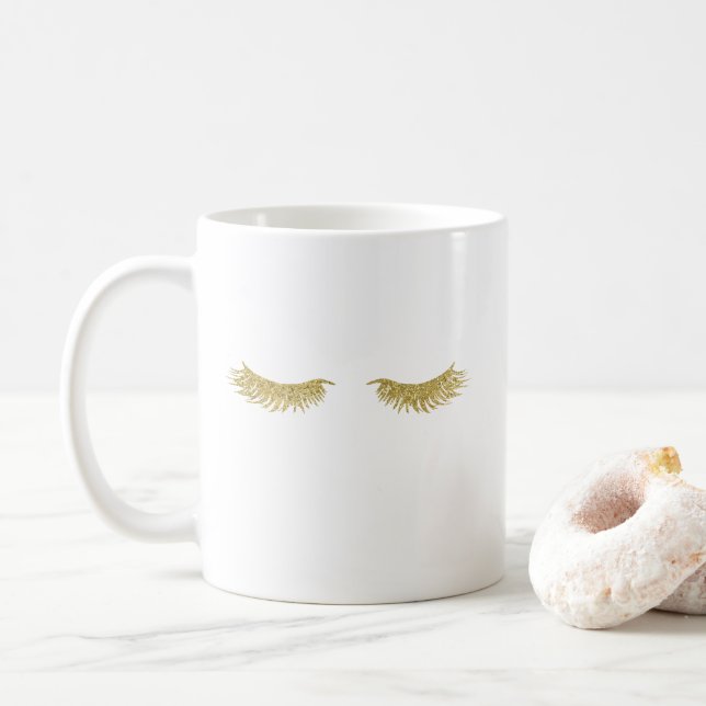 Parties scintillant d'or cils café Mug (Avec donut)