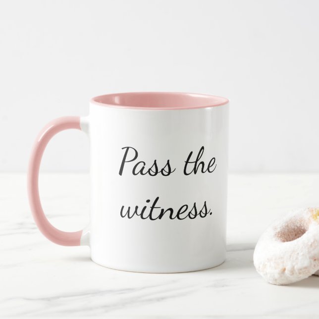 « Passez le témoin. » Mug de déposition pour sténo (Avec donut)