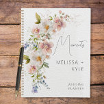 Pastel Floral Mariage moderne<br><div class="desc">Ce design sobre mais élégant présente un bouquet de fleurs rose,  jaune et lavande avec de la verdure sur un arrière - plan texturé de papier d'aquarelle blanc. Créé par Simply Farmhouse Press,  il correspond à la suite Pastel Floral Modern Mariage d'invitations et de cartes assorties.</div>