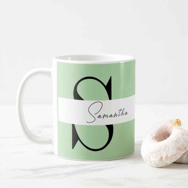 Pastel Green Monogram Mug classique - Personnalisé (Avec donut)