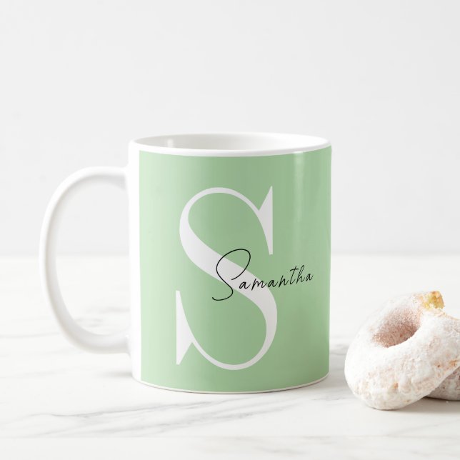 Pastel Green Monogram Mug classique - Personnalisé (Avec donut)