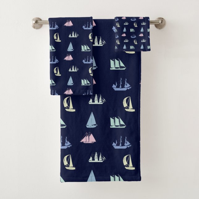 Pastel Sailboat Motif sur Midnight Blue (En situation)