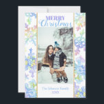 Pastel Watercolor Winter Snowflake Photo Noël<br><div class="desc">Ce design de vacances présente des flocons de neige pastel aquarelle entourant votre photo préférée sur un arrière - plan blanc avec "Joyeux Noël" en élégant script ci-dessus et votre nom de famille et année ci-dessous. Au contraire, le message éditable "Nous espérons que vous avez un Noël fabuleux entouré de...</div>
